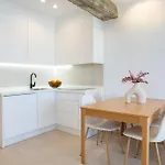Apartment Bakari Arena *